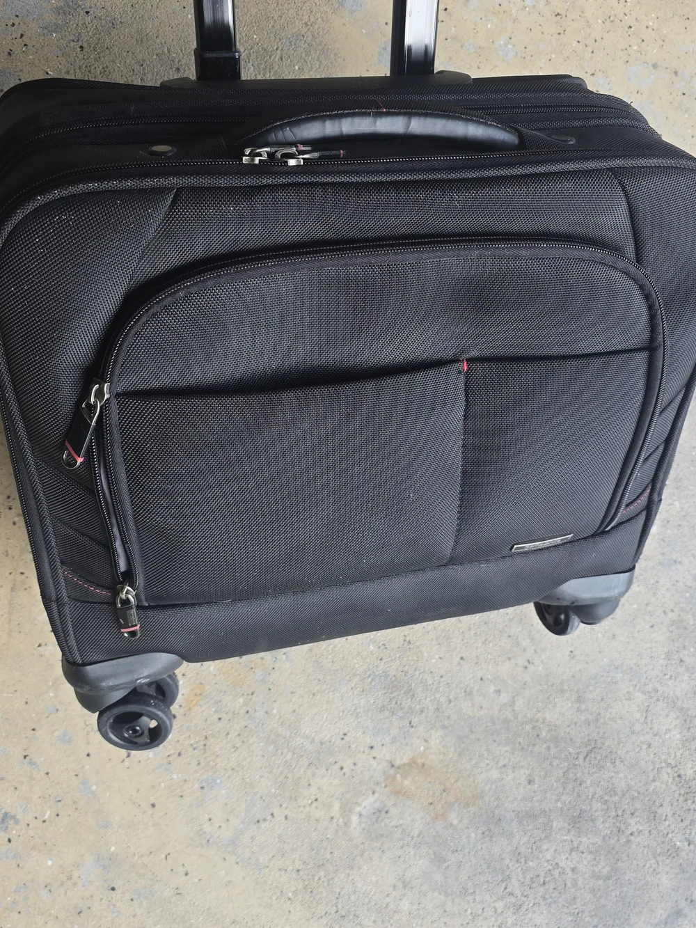 Samsonite wheeled mobile office or rolling laptop bag with spinner wheels